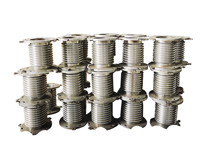 發(fā)動(dòng)機(jī)中冷管